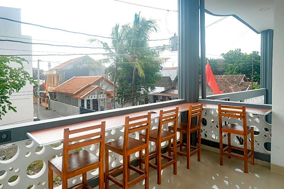 RedDoorz near STIE YKPN 3