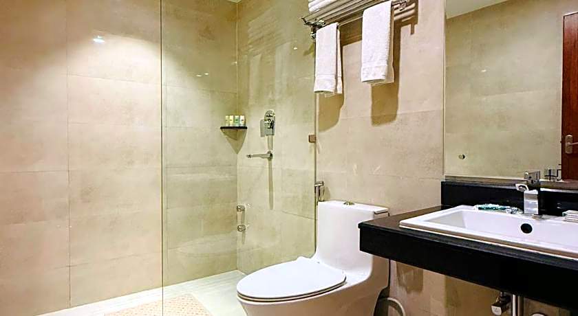 Hotel Middle Path & Spa