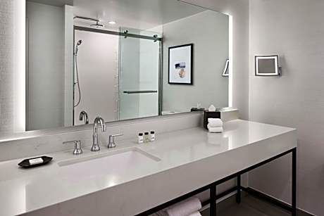 Double Room with Two Double Beds - Hearing Accessible