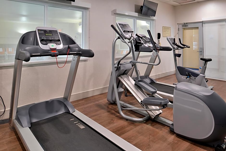 Holiday Inn Express Hotel and Suites Cincinnati - Mason By IHG