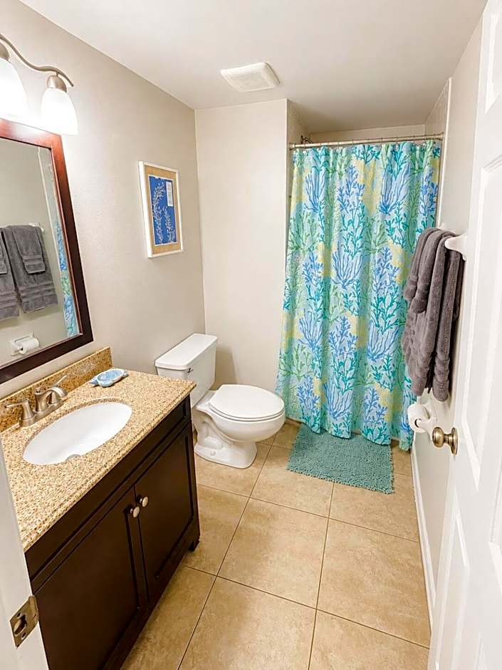 Beach Palms- Unit 102