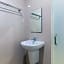 Sans Hotel Box Mansion Surabaya by RedDoorz