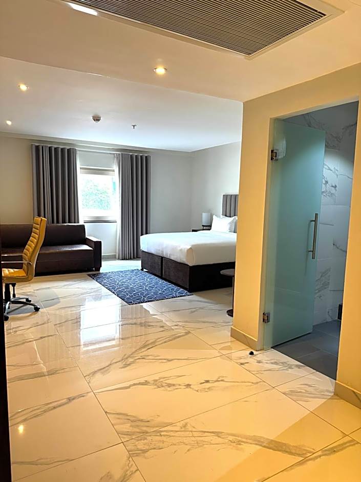 Palms by Eagles Airport City, Formerly Holiday Inn