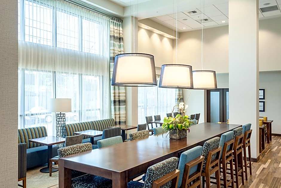 Hampton Inn & Suites Seattle/Northgate