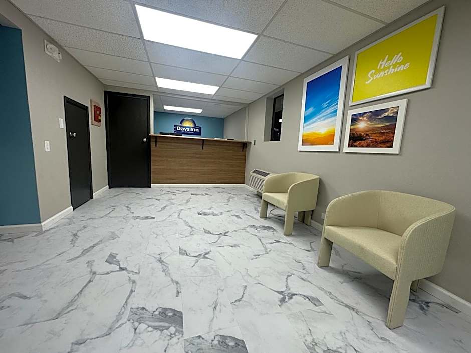 Days Inn by Wyndham Farmington NM