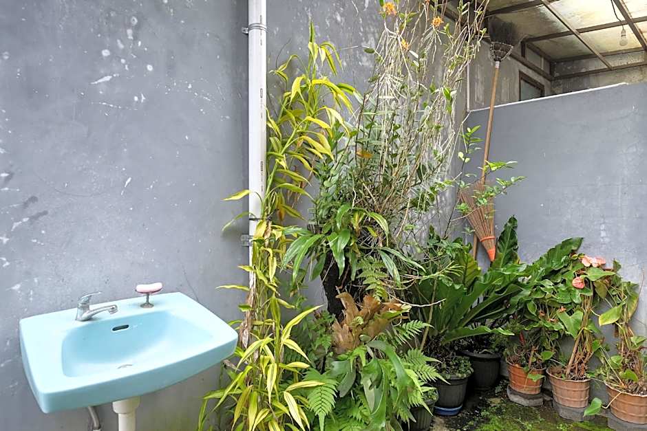 RedDoorz Syariah near Gardu Pandang Dieng