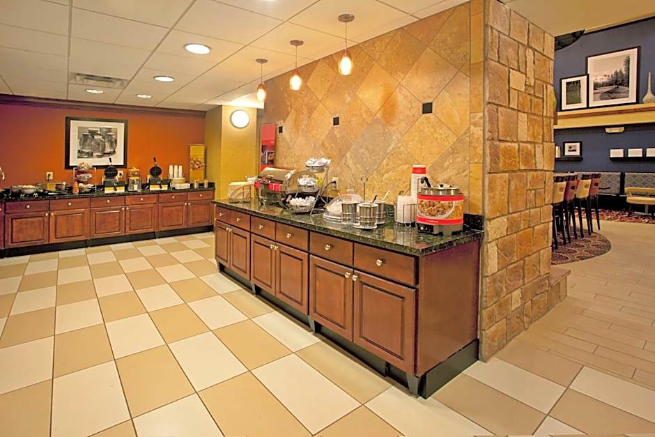 HAMPTON INN & SUITES BY HILTON NASHVILLE-SMYRNA