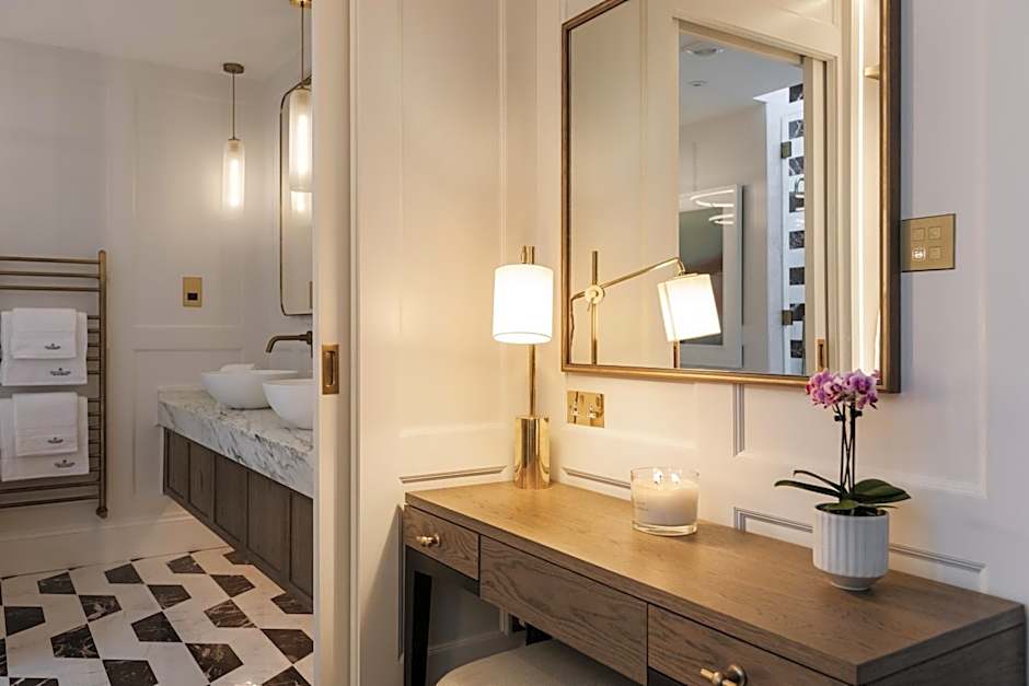 Tullyglass House Hotel