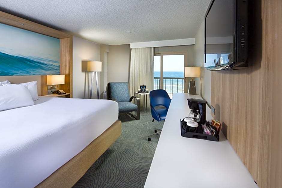 Crowne Plaza Melbourne-Oceanfront, an IHG Hotel