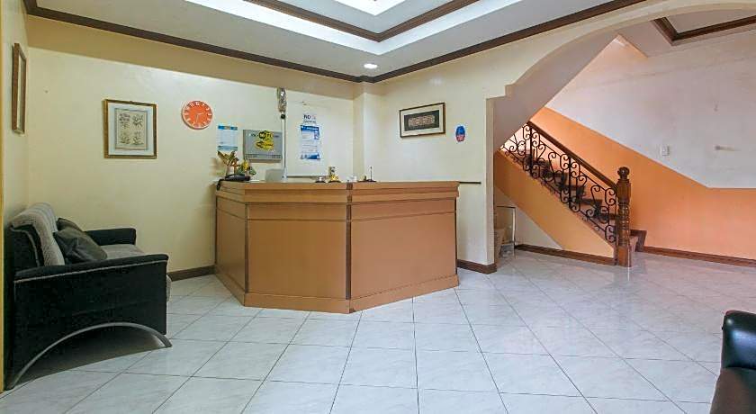 RedDoorz @ Tondaligan Beach Hotel