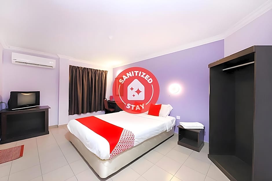 Super OYO 473 Comfort Hotel 2