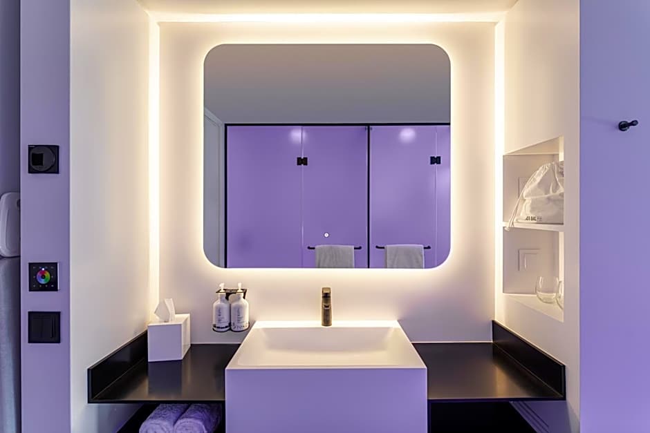 YOTEL Porto