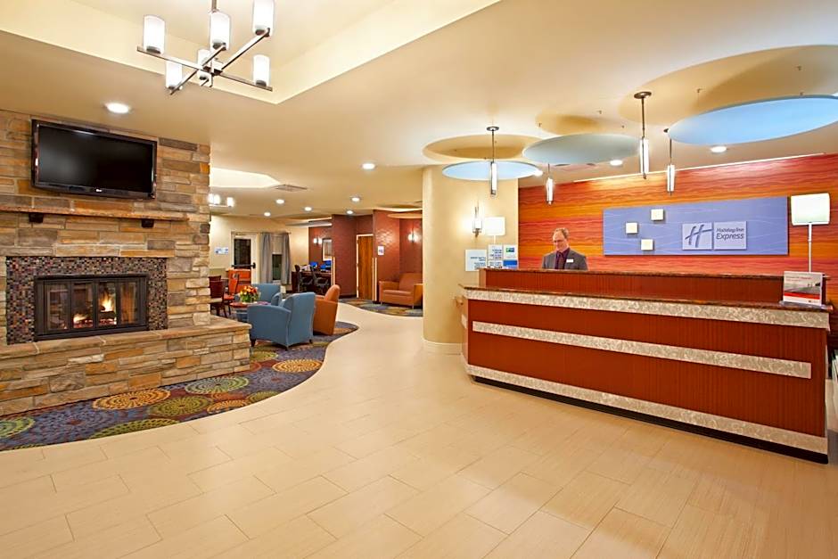 Holiday Inn Express Hotel & Suites Pittsburgh Airport By IHG