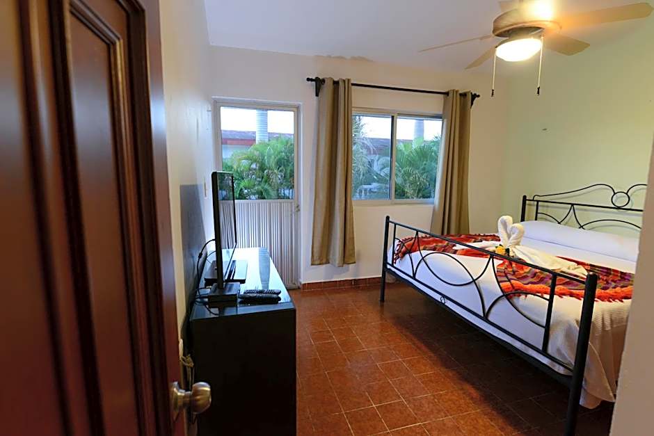 Hotel Villas Colibrí Suites & Bungalows