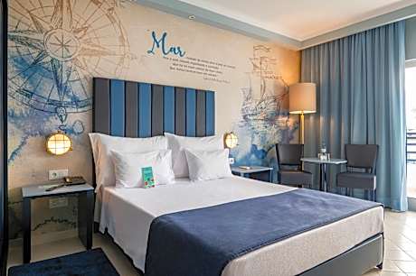 Family Room with Pool View (2 Adults + 2 Children)