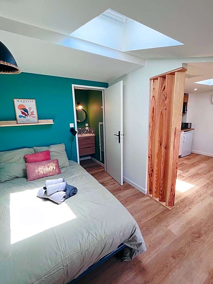 LE QUAI 6 - Studio neuf CALME LUMINEUX - CLIM - WiFi - Gare à 200m