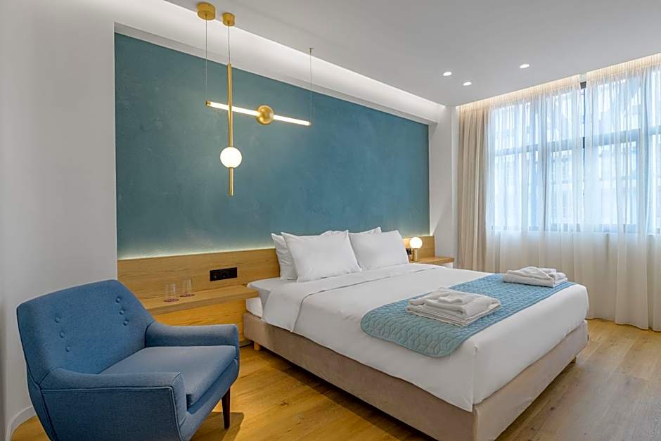 Acropolis Magenta Luxury Suites