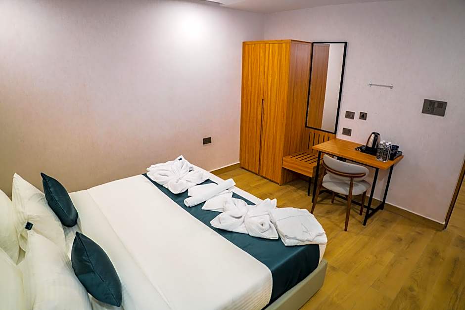 Trunk and Trolley Gachibowli