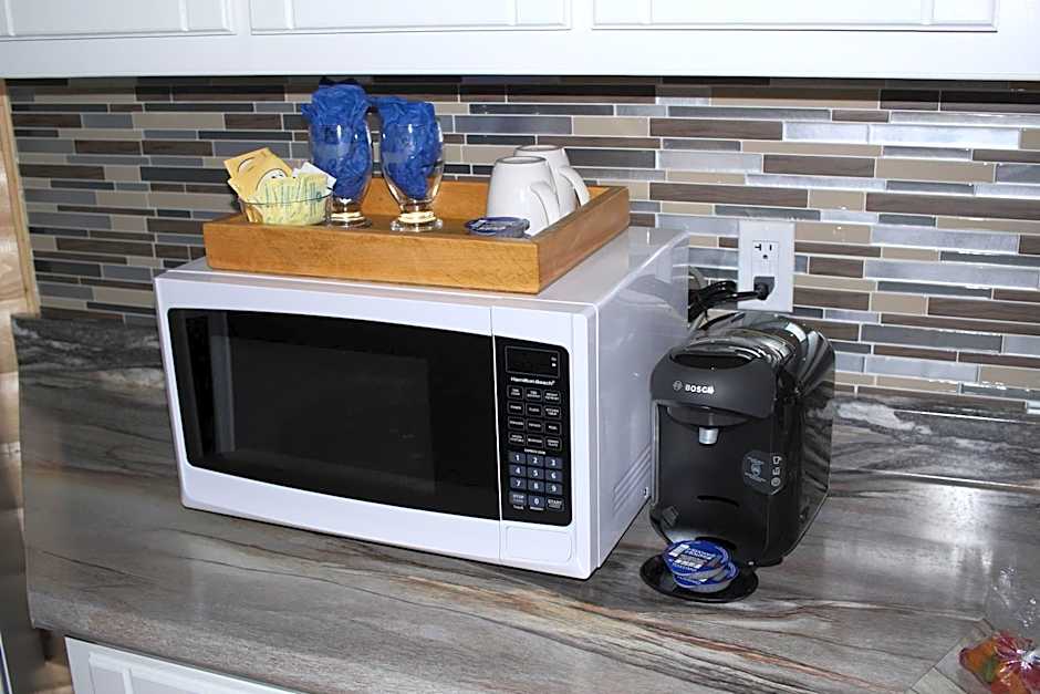 Raleigh Rooms & Taylor's Crafts