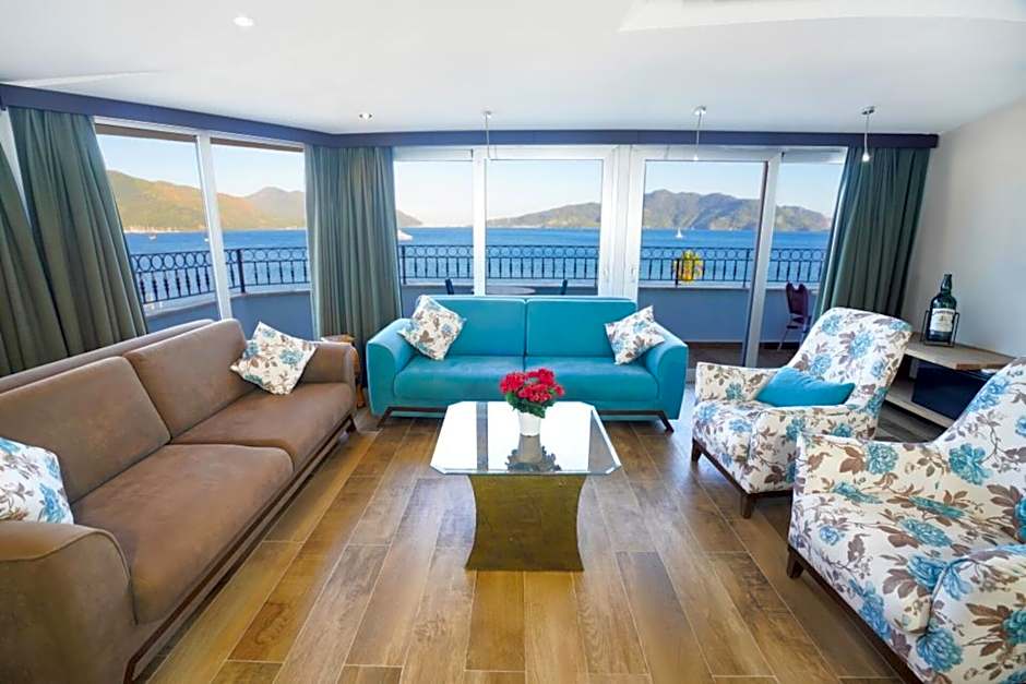 Aurasia Sea Side Hotel