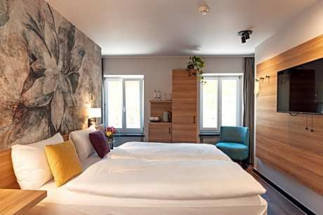 Double Queen Room