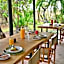 Zazu Private Bush Lodge