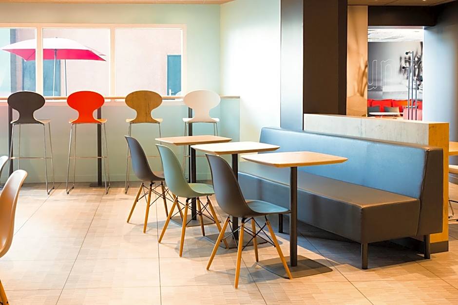 ibis Orly Chevilly Tram 7