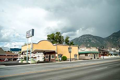 Provo Inn & Suites