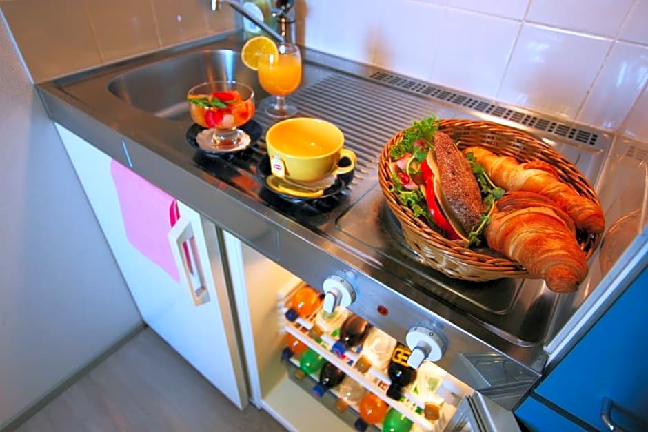 Skyline Airport Hotel