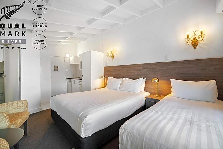 Colonial Village Motel