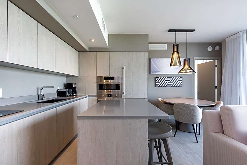 Hyde Beach House Hollywood Private Suites