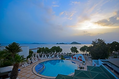 Mandalinci Beach Hotel - Alojamientos en TURGUTREIS