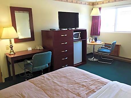 Queen Room - Non-Smoking