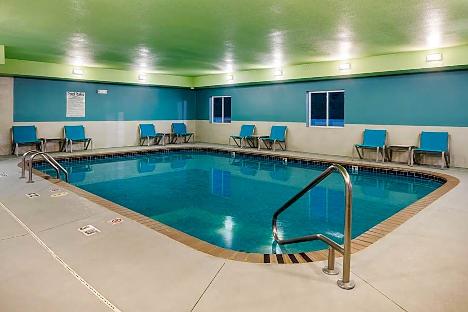 Holiday Inn Express Warrenton Hotel By IHG