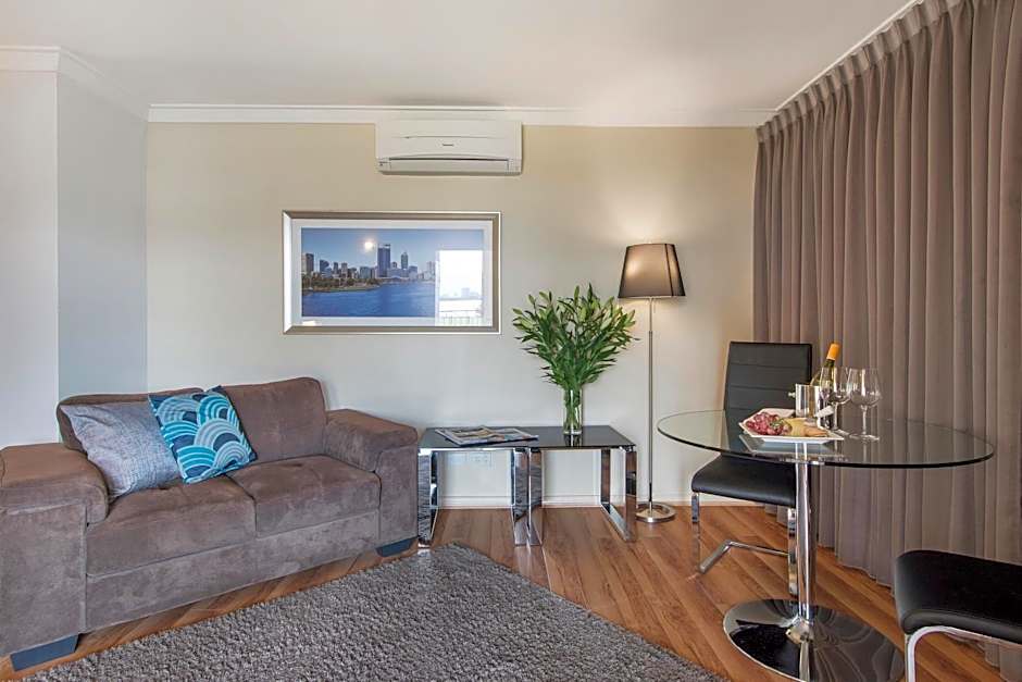 Photo 1 of 5 of Suite