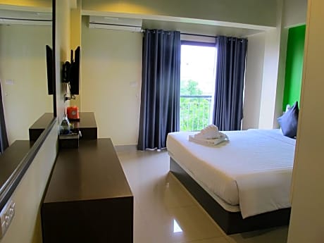Standard Room - IncludeTransfer from Hotel to Airport (BKK)