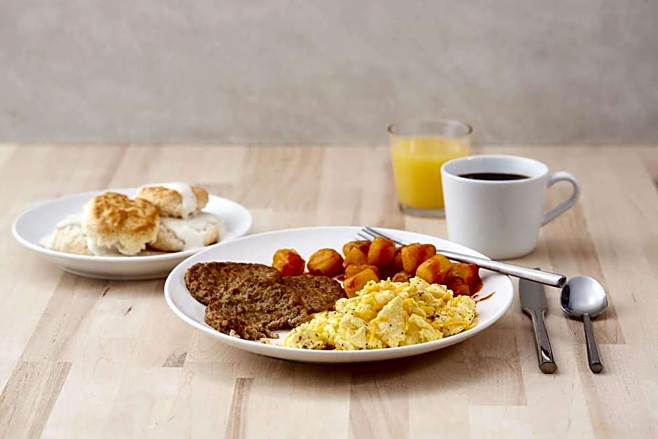 DRURY INN & SUITES INDIANAPOLIS NORTHEAST