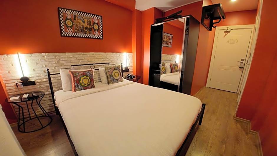 THINK HOTEL