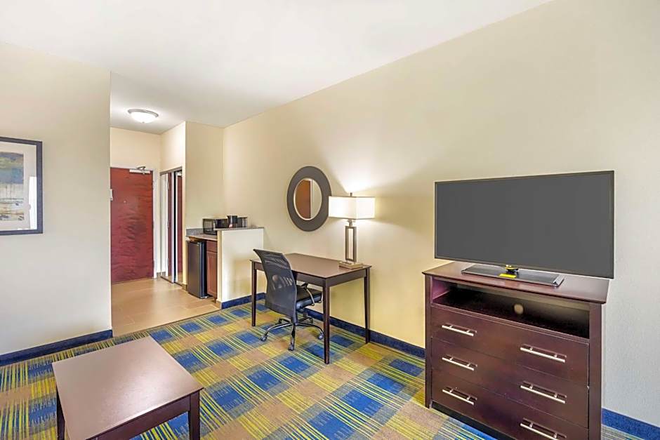 Best Western Plus Pratt