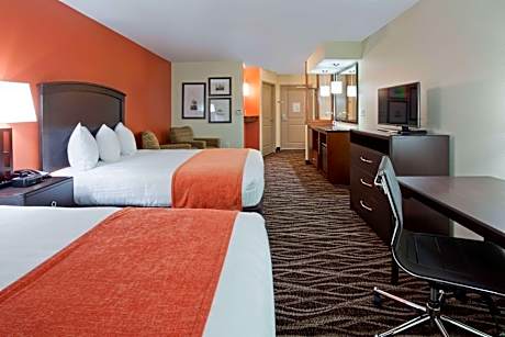 Queen Room with Bath Tub and Grab Bars - Mobility Accessible - Non-Smoking