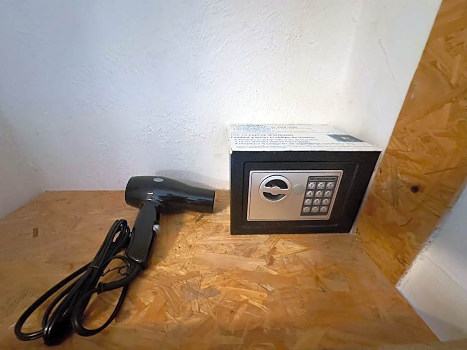 Suites Brisa Marina - atrás de Playa Regatas y el Malecón, 6 calles del Acuario