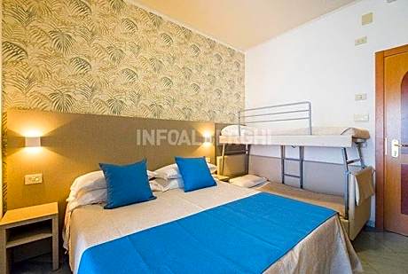 Deluxe Quadruple Room