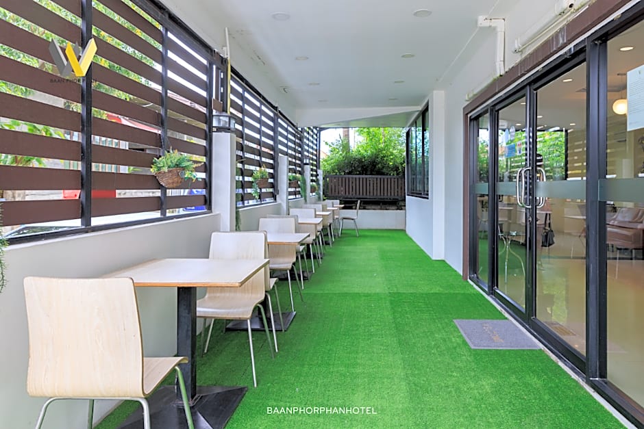Baan Phor Phan Hotel