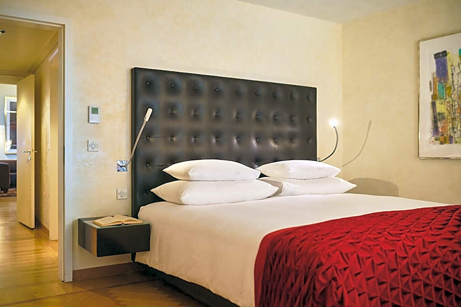 Photo 1 of 10 of Historic Suite