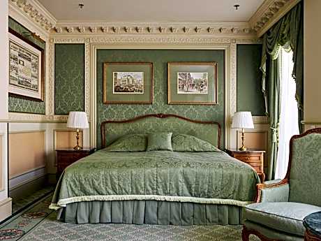 Grand King Room with City View