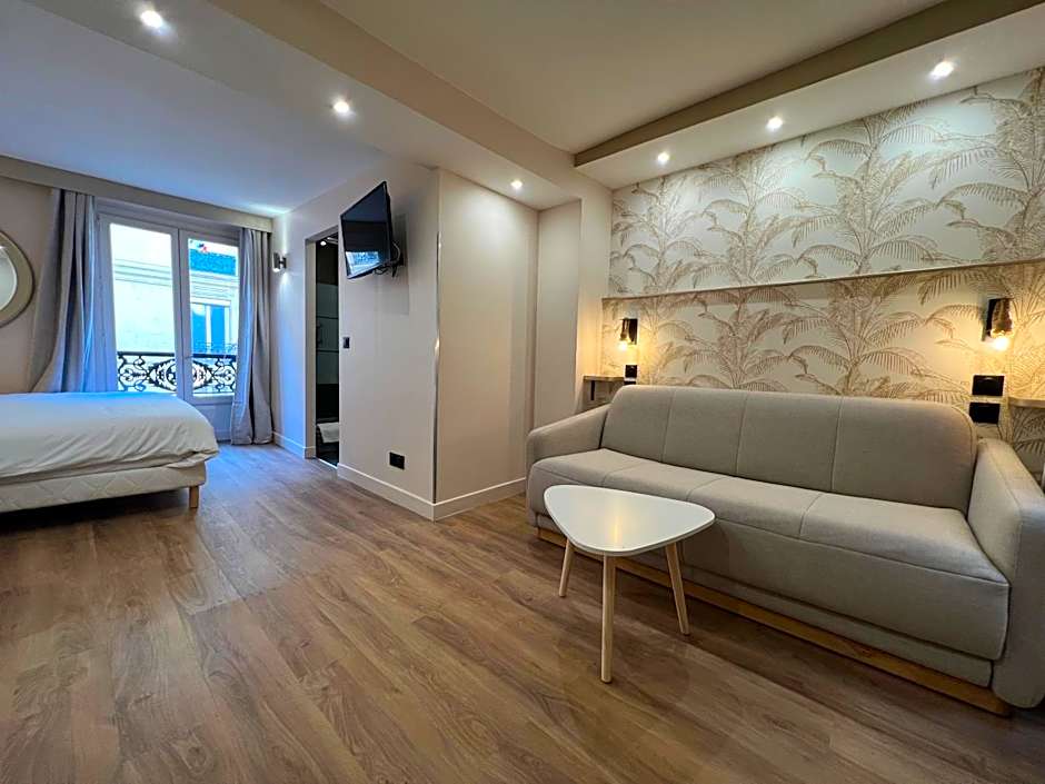 Nation Montmartre Hotel