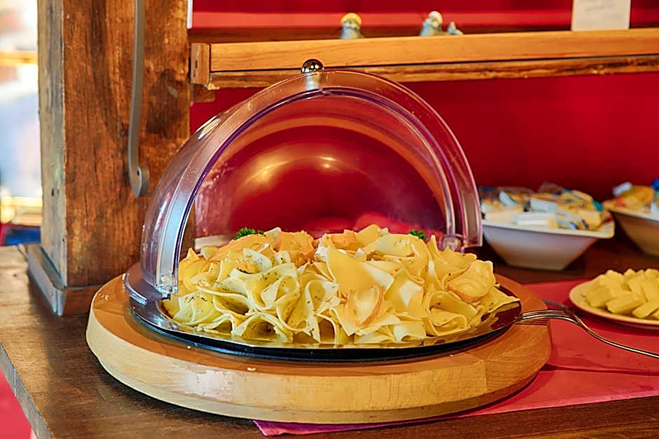 Hotel & Gasthof Zur Linde