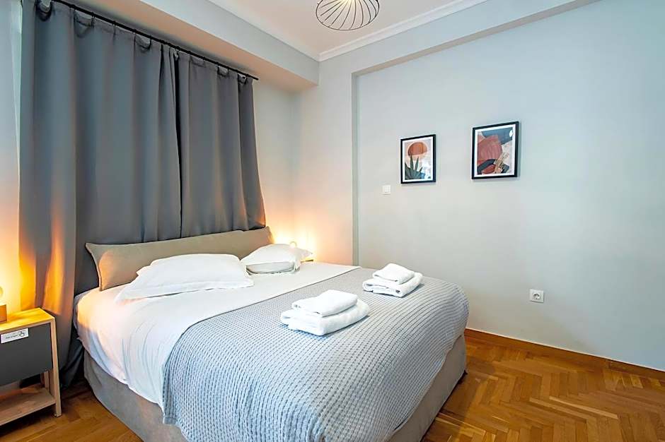 Aris123 by Smart Cozy Suites - Apartments in the heart of Athens - 5 minutes from metro - Available 24hr