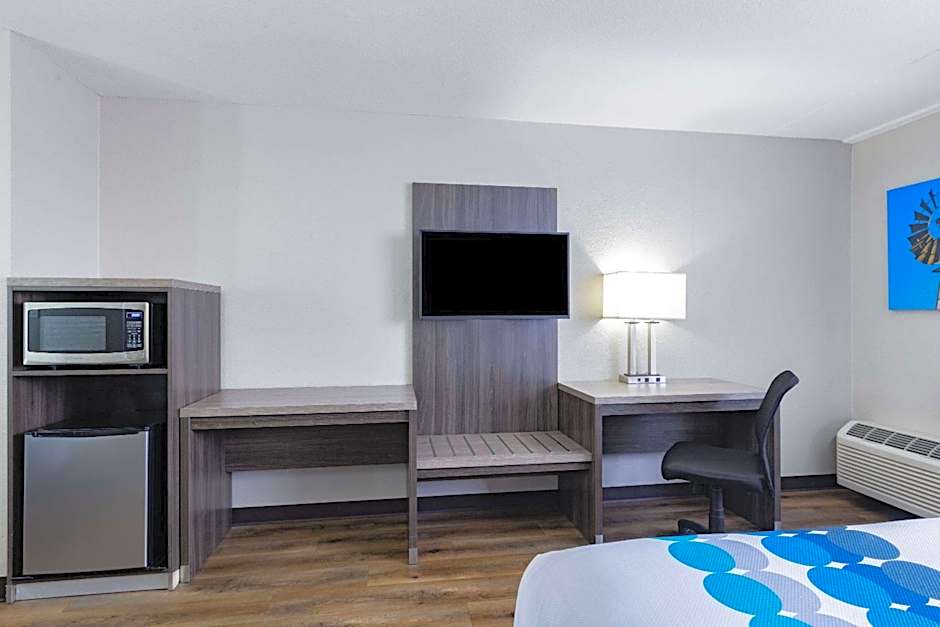 Wingate by Wyndham Wichita Airport