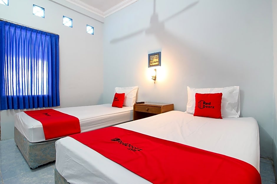 RedDoorz Syariah @ Jalan Menteri Supeno